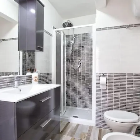 Apartment Center Little - 4 -